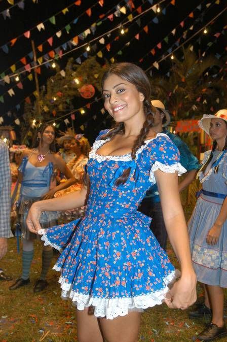 festa-junina-vestido-curto-azul